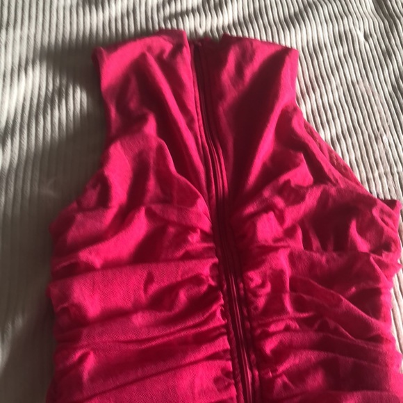 Pink ruched dress size small fushia very fitted size 4-6 stretch - Picture 6 of 6